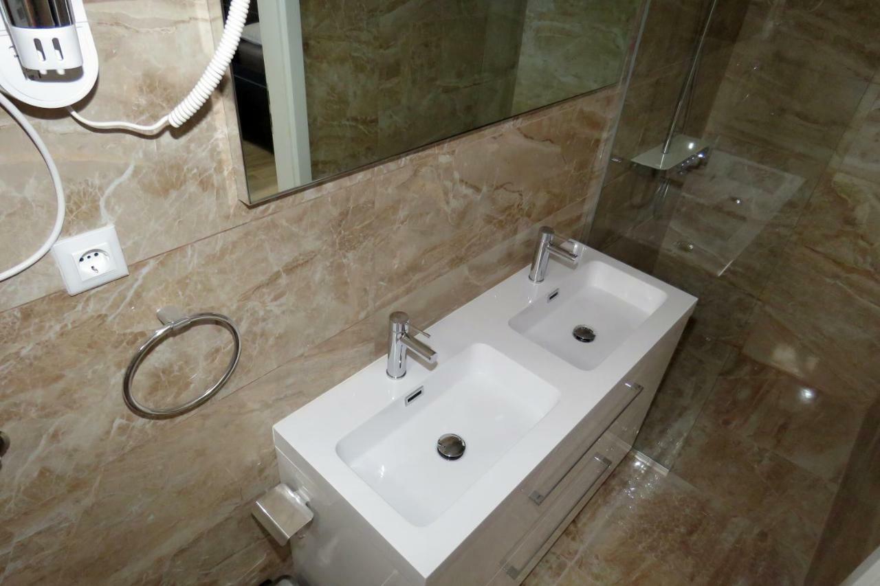 Lux Dalmatia I & R Ξενοδοχείο Μακάρσκα Εξωτερικό φωτογραφία